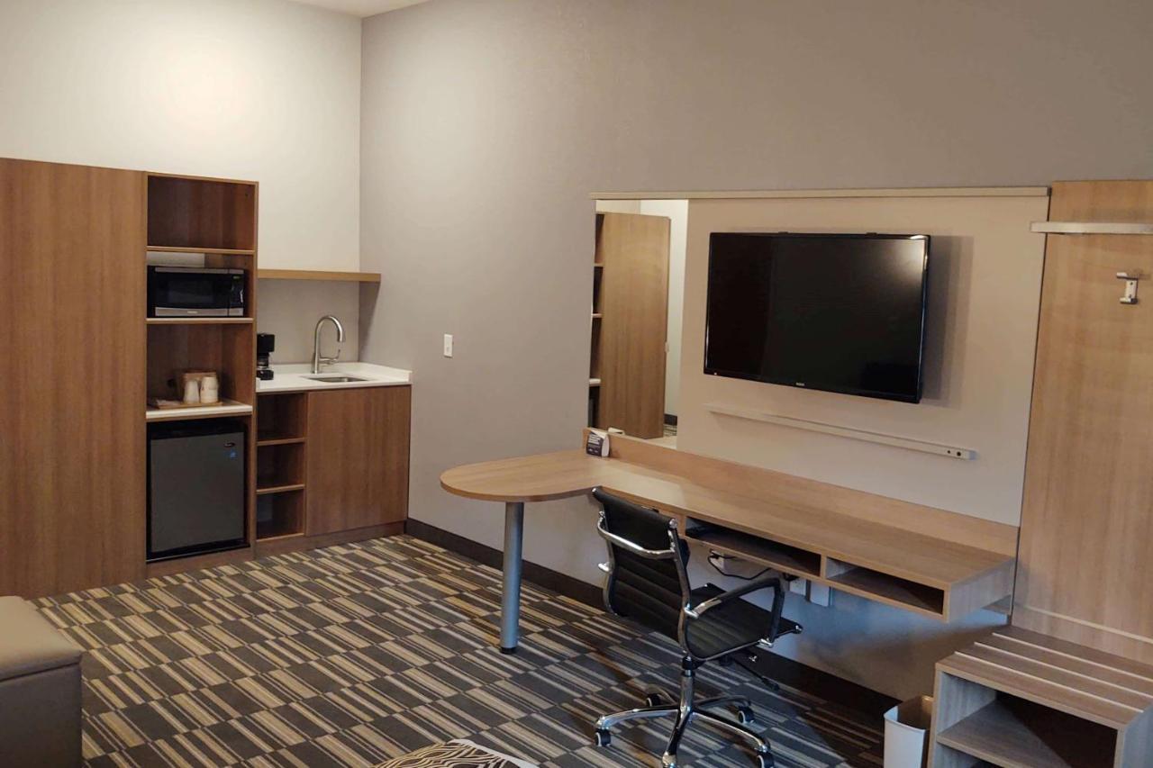 Microtel Inn & Suites By Wyndham Liberty Ne Kansas City Area Екстериор снимка