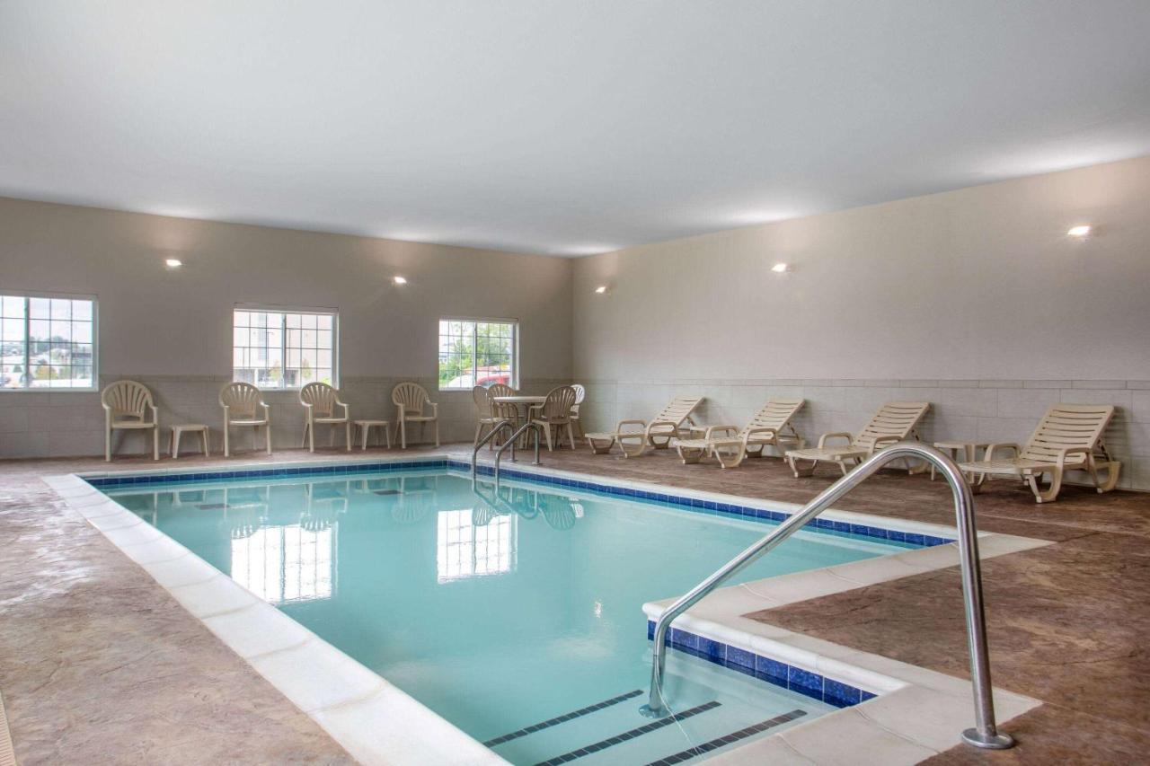 Microtel Inn & Suites By Wyndham Liberty Ne Kansas City Area Екстериор снимка