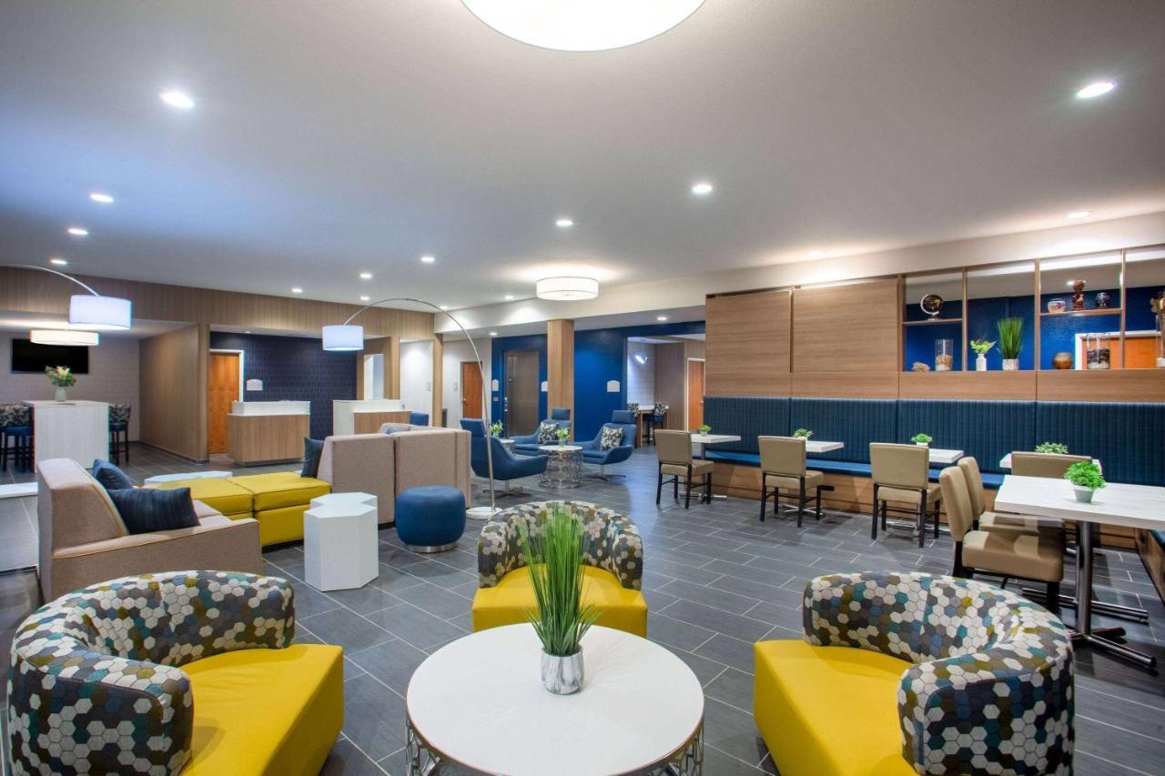 Microtel Inn & Suites By Wyndham Liberty Ne Kansas City Area Екстериор снимка