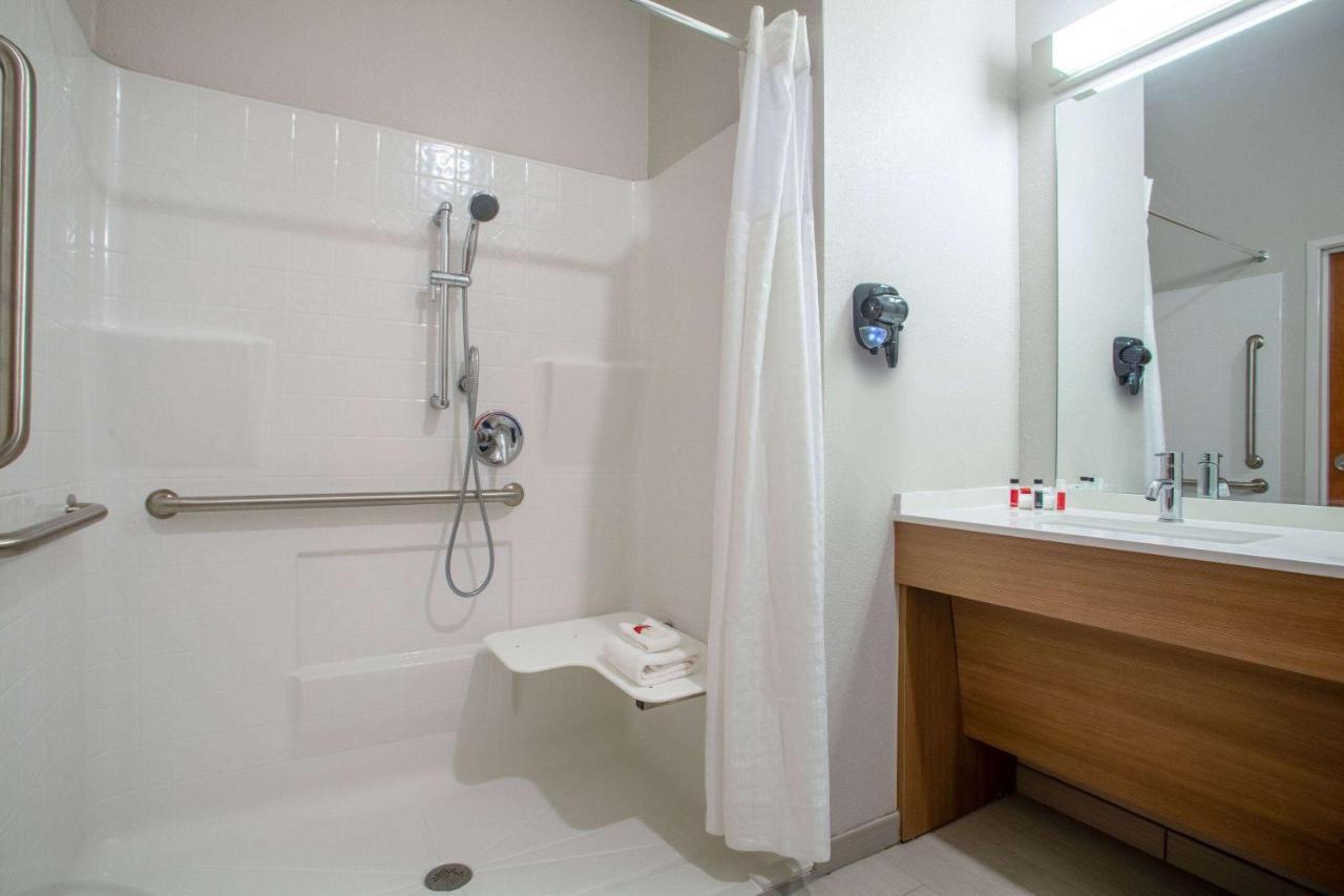Microtel Inn & Suites By Wyndham Liberty Ne Kansas City Area Екстериор снимка
